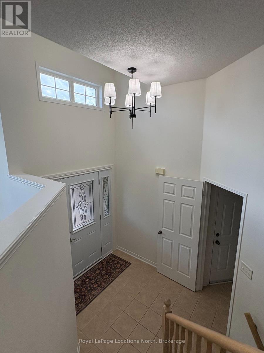 4 Trailwood Place, Wasaga Beach, Ontario  L9Z 1M6 - Photo 5 - S13883116