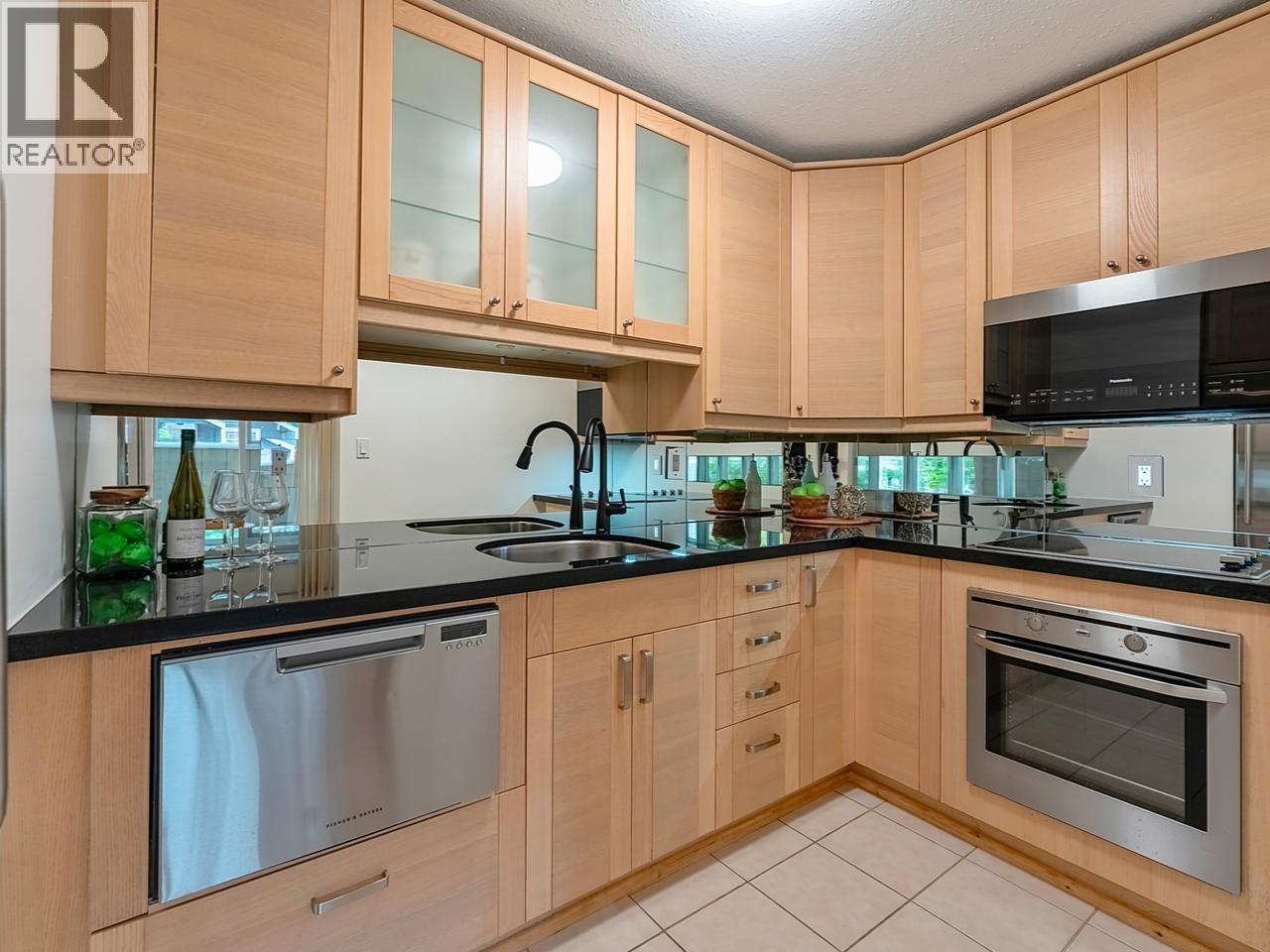 7 3250 W 4th Avenue, Vancouver, British Columbia  V6K 1R9 - Photo 10 - R3174276