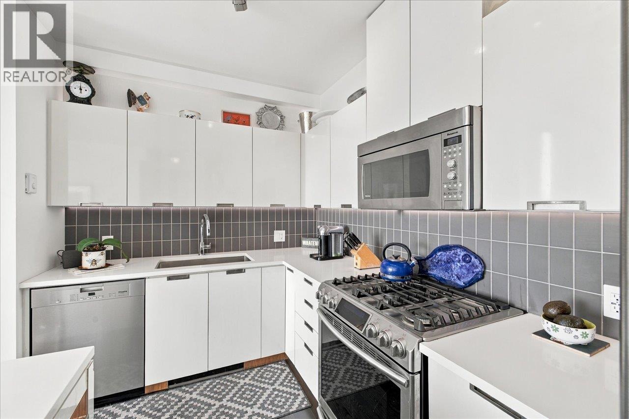 1803 151 W 2nd Street, North Vancouver, British Columbia  V7M 3P1 - Photo 11 - R3174284