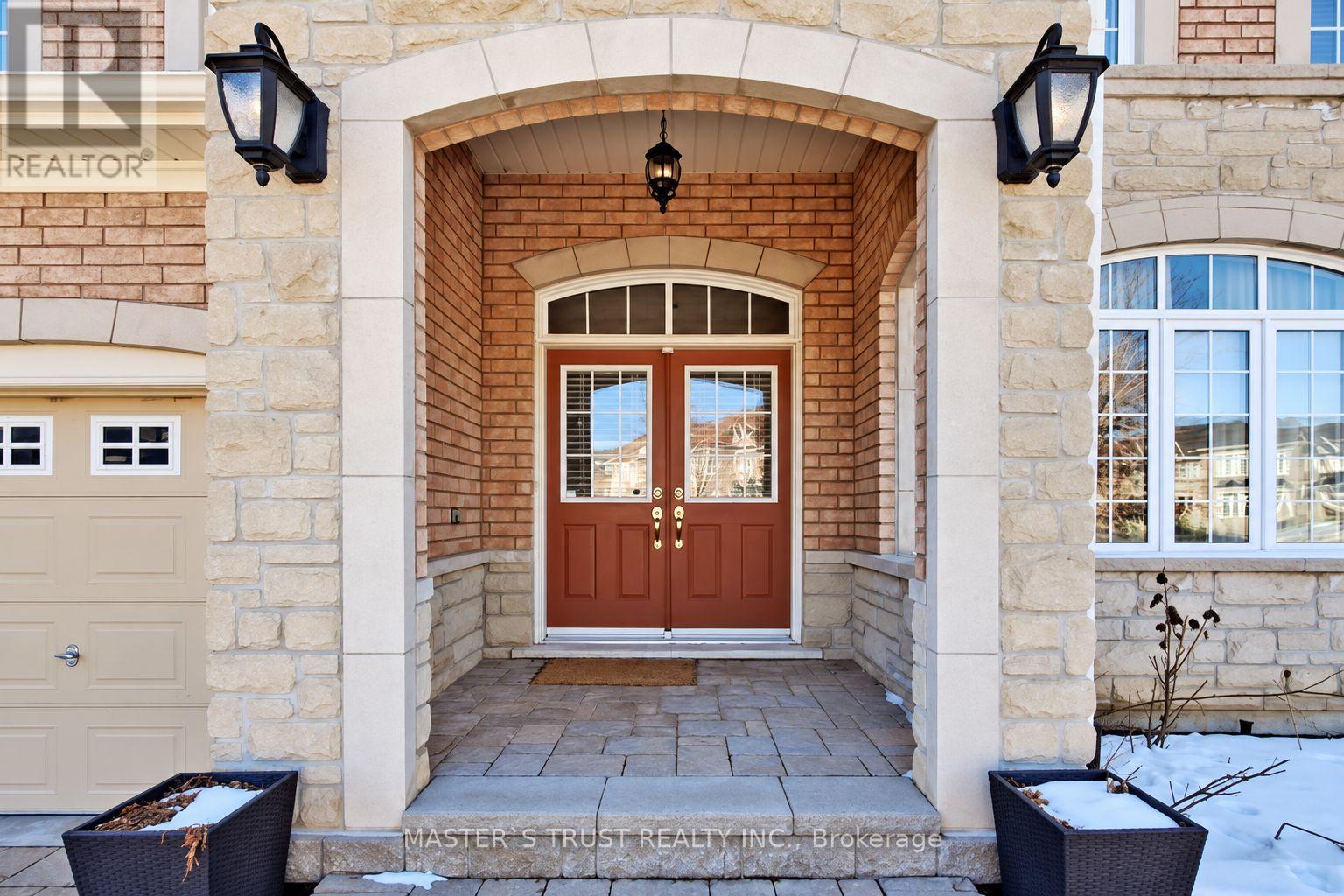 66 Chaya Sara Gardens, Vaughan, Ontario  L6A 0Z7 - Photo 2 - N13883540