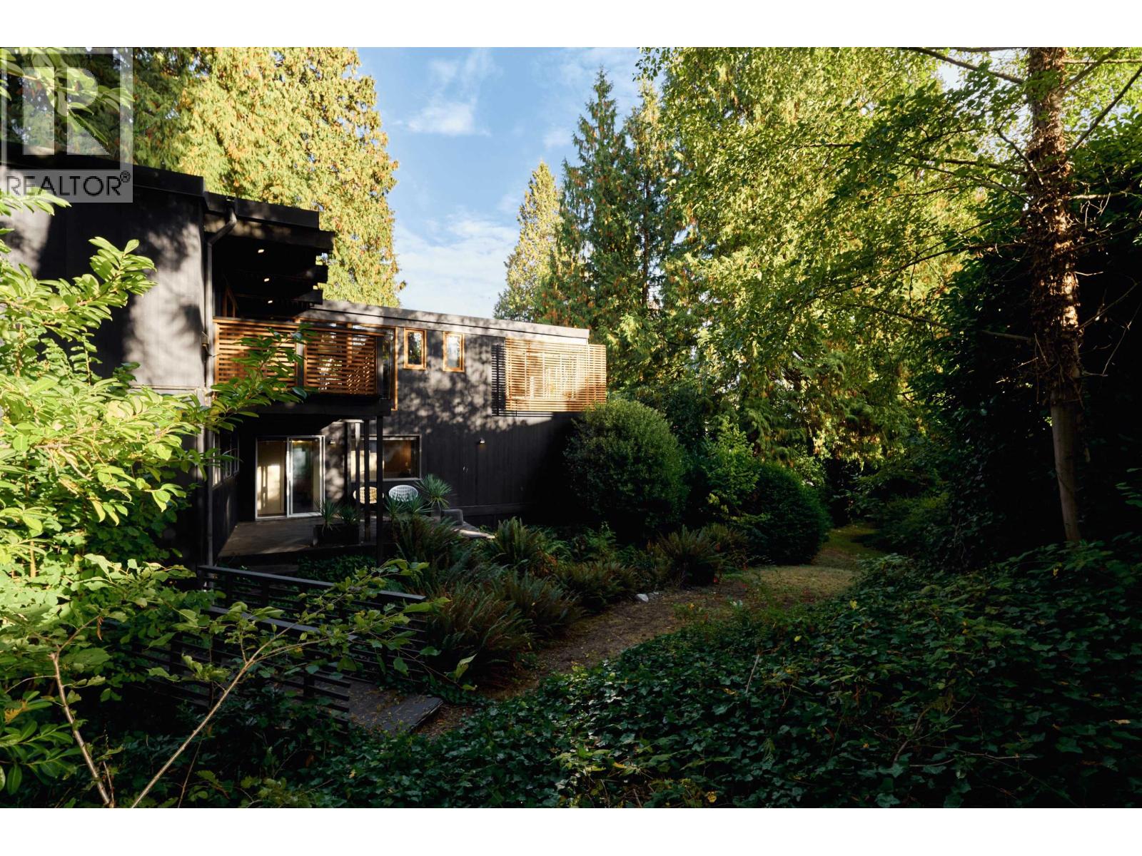 945 15th Street, West Vancouver, British Columbia  V7T 2T3 - Photo 31 - R3174292