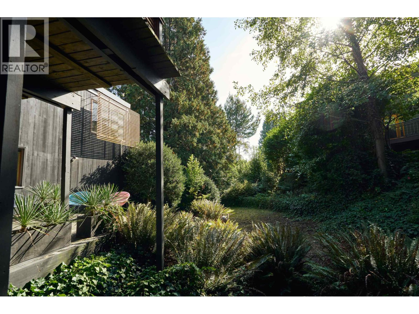 945 15th Street, West Vancouver, British Columbia  V7T 2T3 - Photo 32 - R3174292