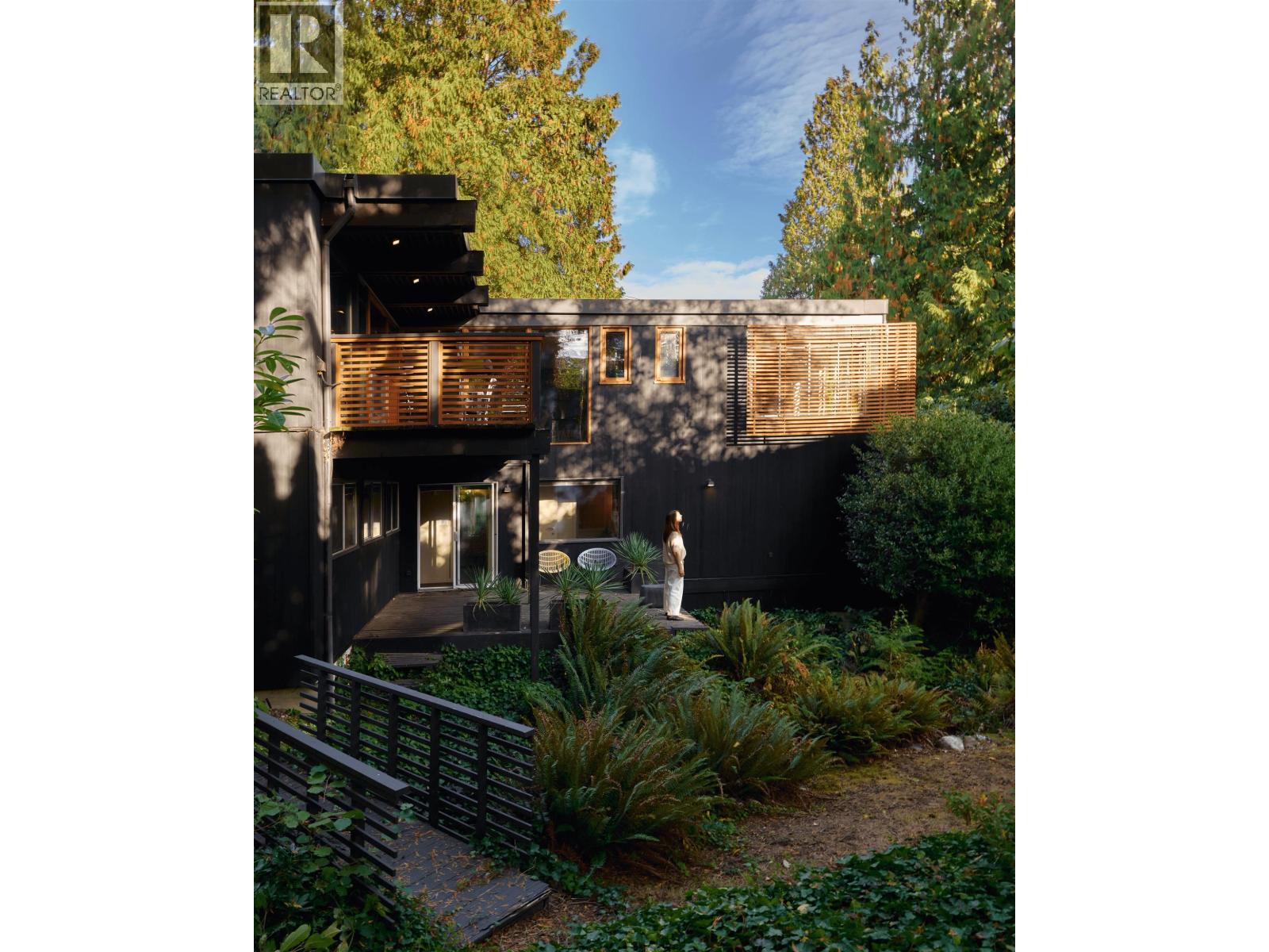 945 15th Street, West Vancouver, British Columbia  V7T 2T3 - Photo 33 - R3174292