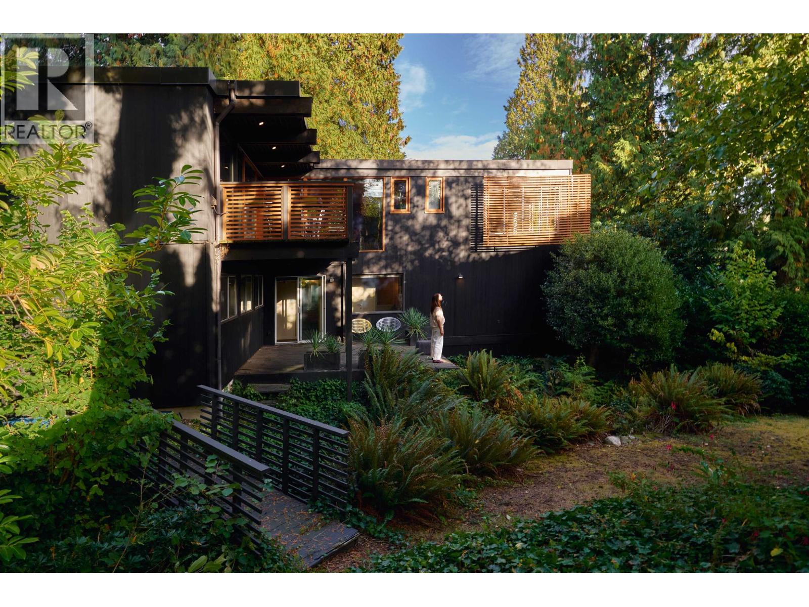 945 15th Street, West Vancouver, British Columbia  V7T 2T3 - Photo 34 - R3174292