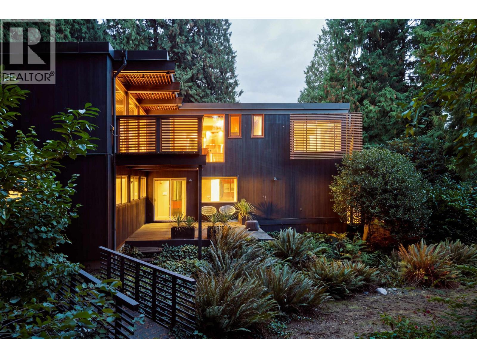 945 15th Street, West Vancouver, British Columbia  V7T 2T3 - Photo 40 - R3174292