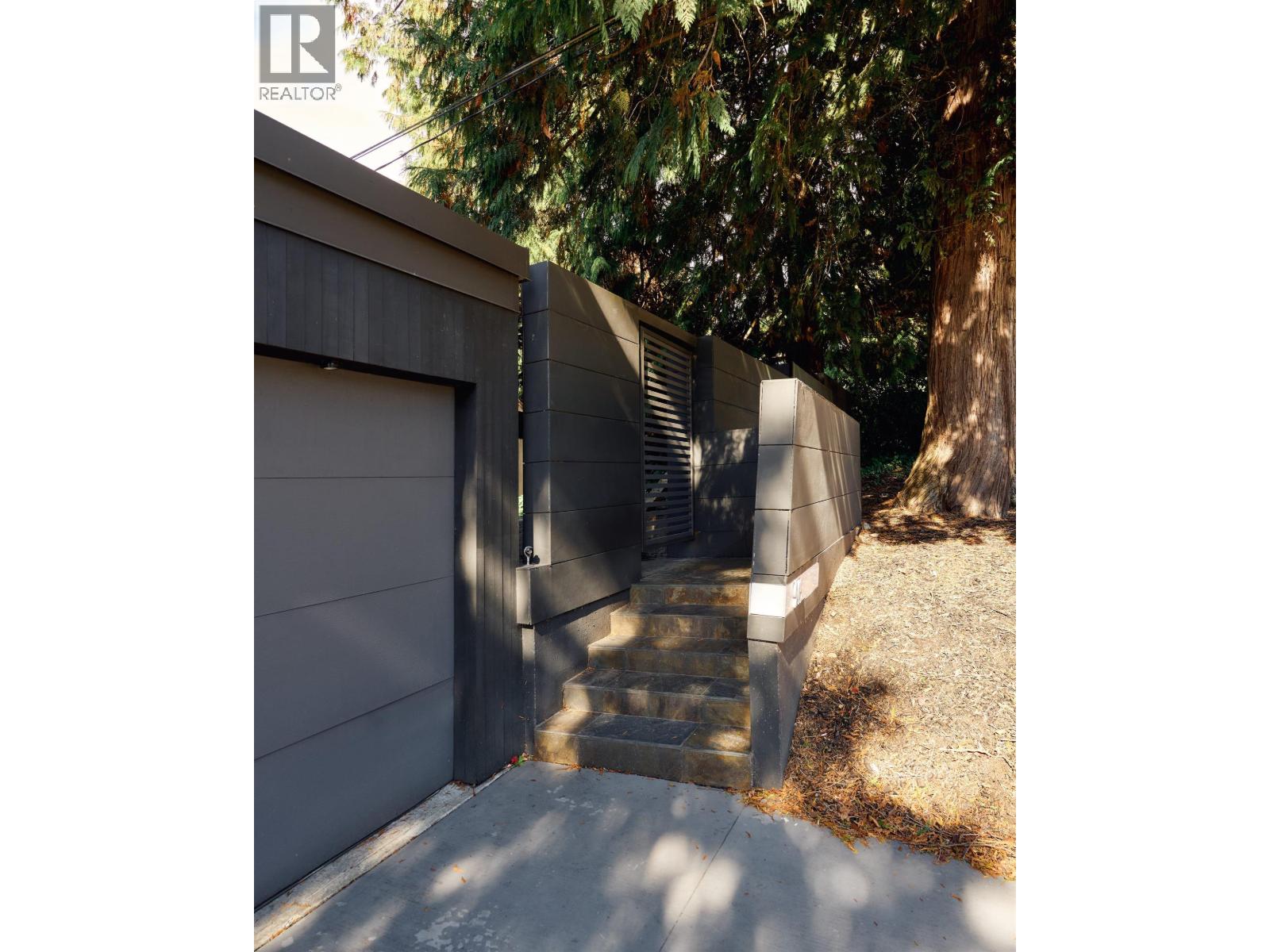 945 15th Street, West Vancouver, British Columbia  V7T 2T3 - Photo 5 - R3174292