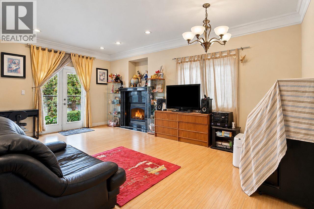 6135 Portland Street, Burnaby, British Columbia  V5J 2S3 - Photo 7 - R3174203