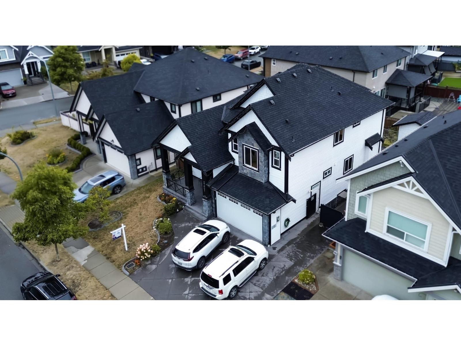 27641 Lunderberg Avenue, Abbotsford, British Columbia  V4X 0B8 - Photo 2 - R3174304