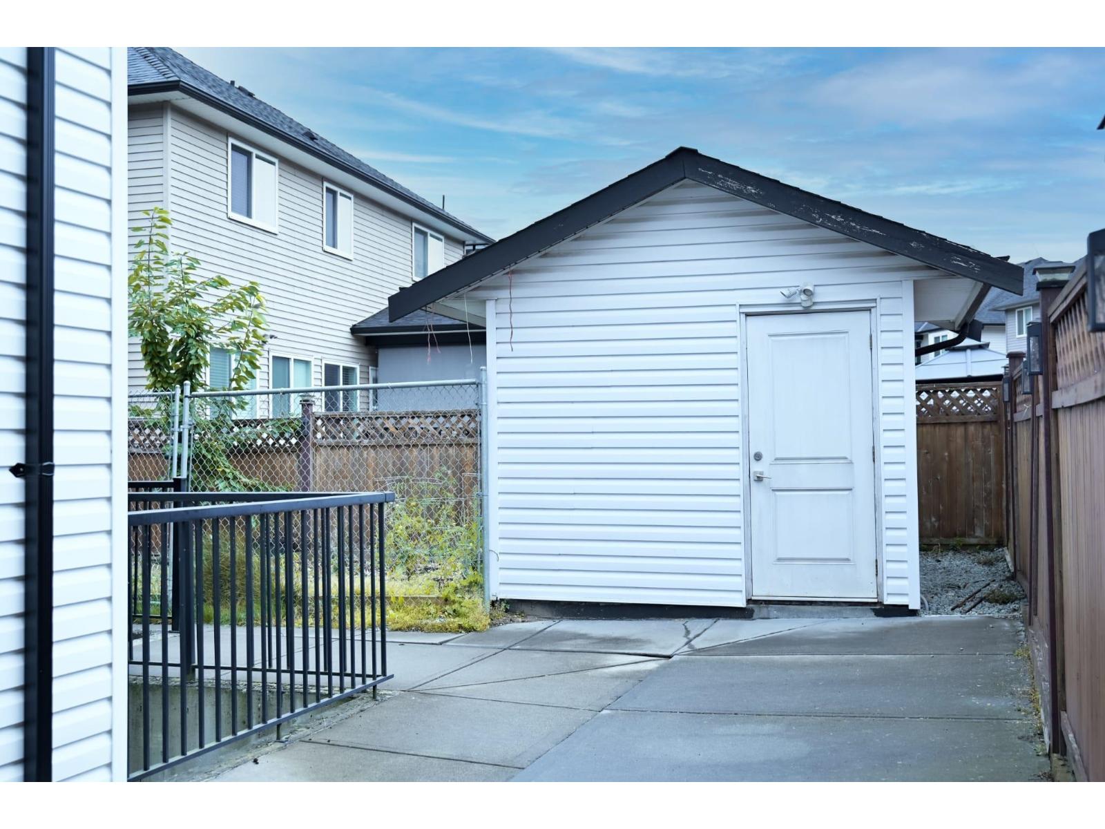 27641 Lunderberg Avenue, Abbotsford, British Columbia  V4X 0B8 - Photo 25 - R3174304