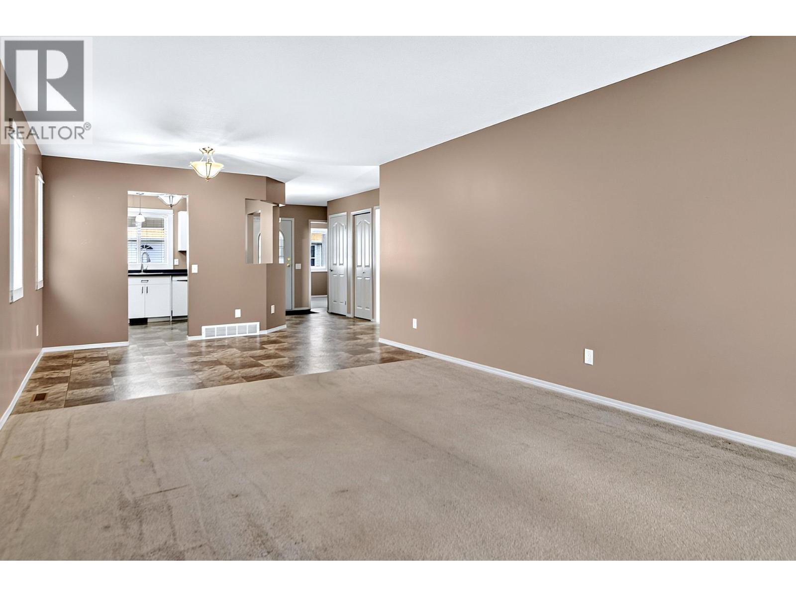 1195 14th Street Unit# 14, Kamloops, British Columbia  v2b 5v2 - Photo 7 - 10397551