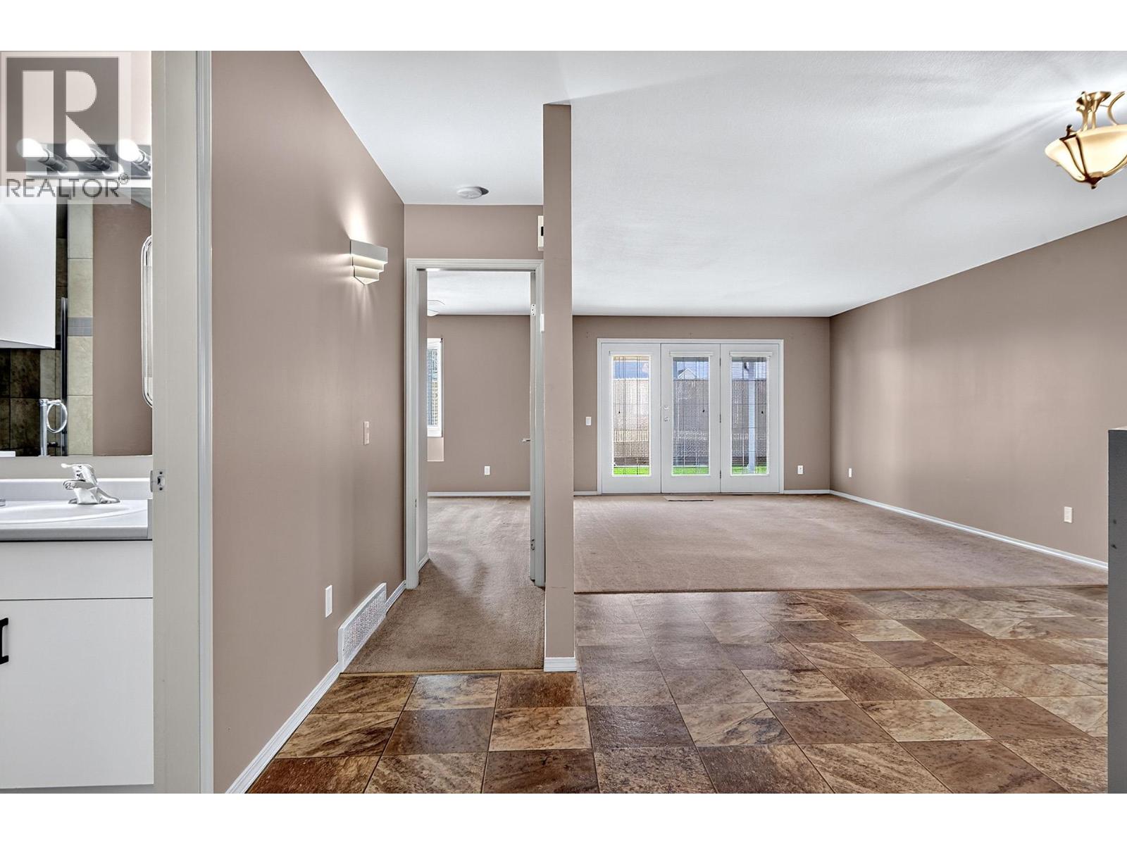 1195 14th Street Unit# 14, Kamloops, British Columbia  v2b 5v2 - Photo 8 - 10397551