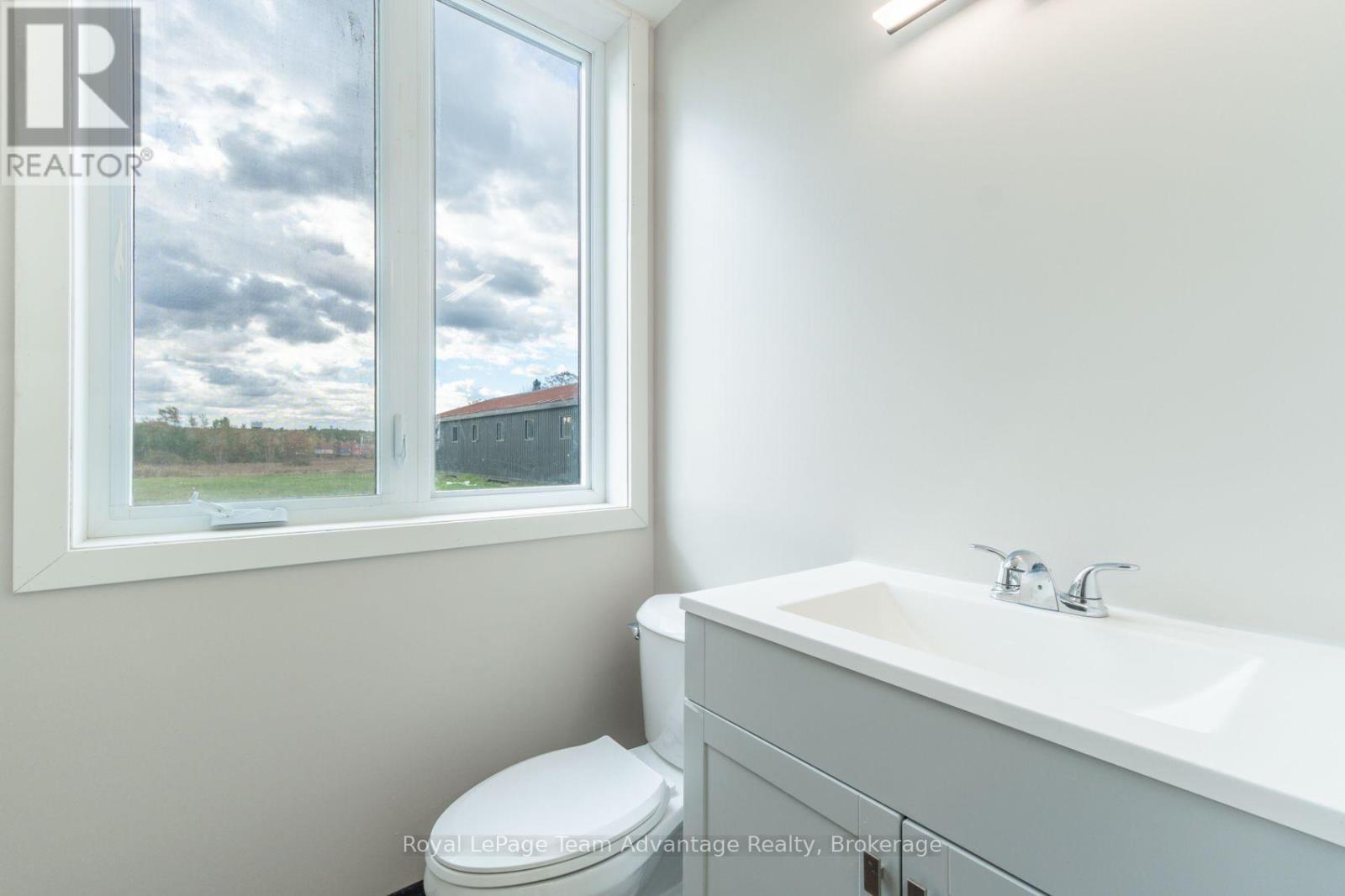 11 Municipal Drive, Mcdougall, Ontario  P2A 2W9 - Photo 12 - X13700250