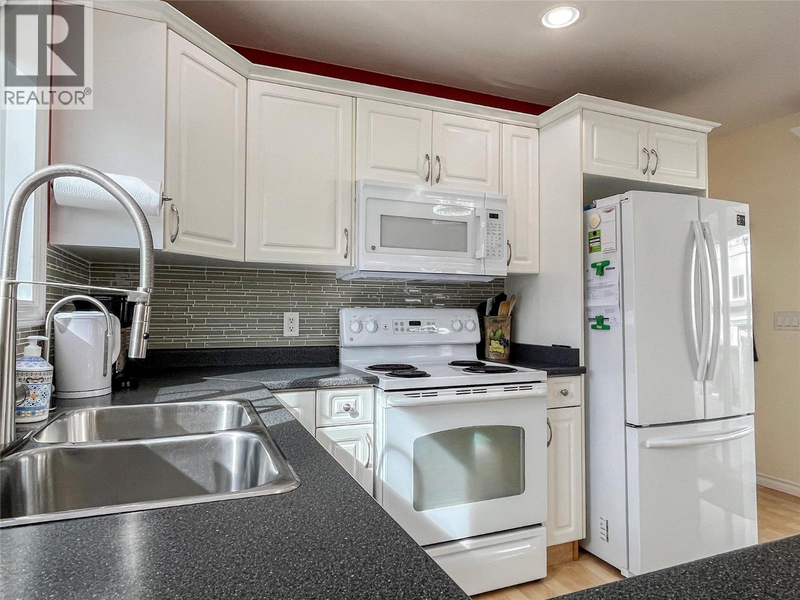 9410 115th Street Unit# 12, Osoyoos, British Columbia  V0H 1V5 - Photo 5 - 10403252