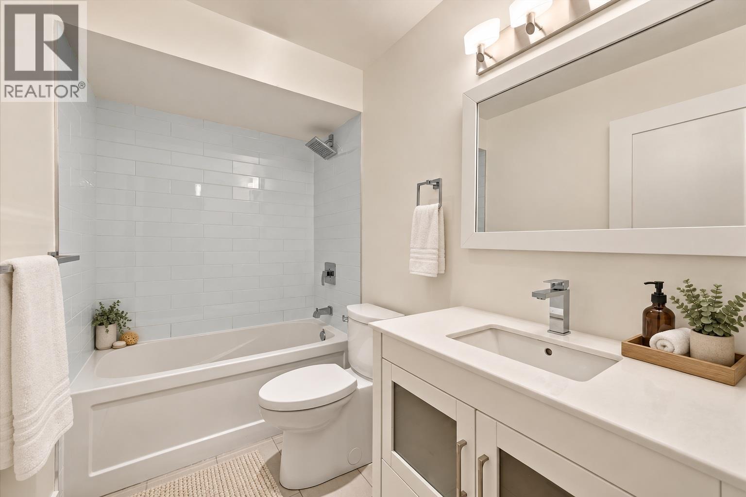 3015 Alpine Crescent, Whistler, British Columbia  V8E 0B8 - Photo 7 - R3174289