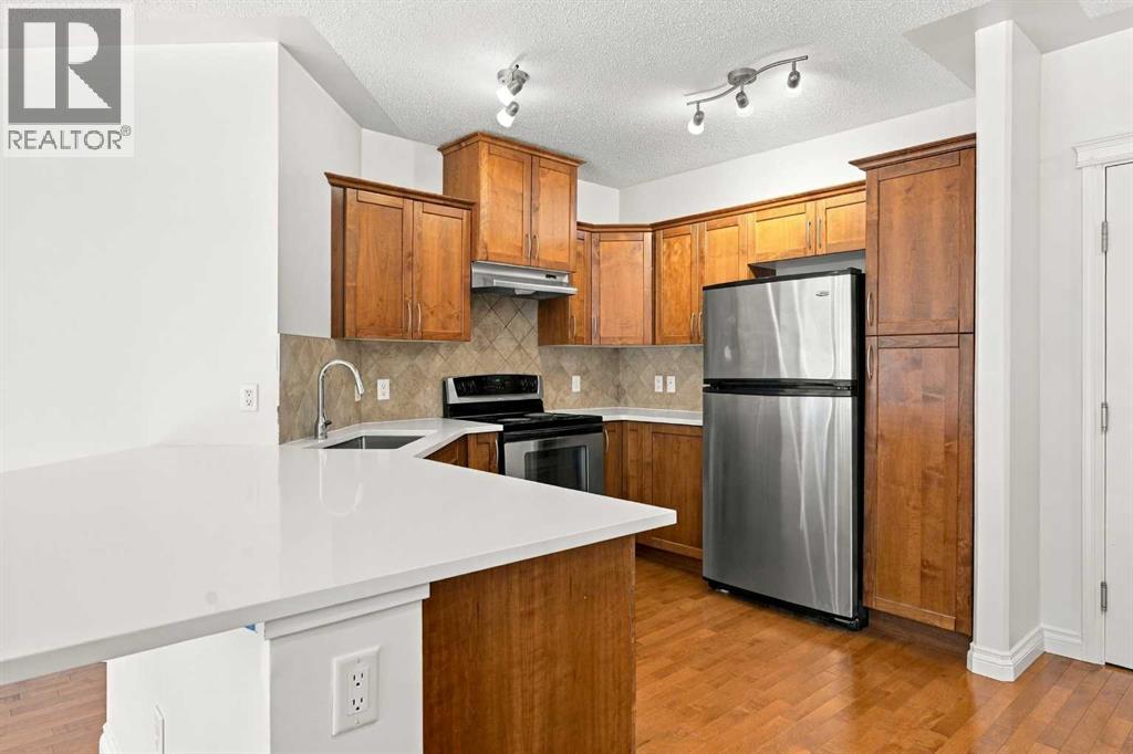 305, 30 Discovery Ridge Close Sw, Calgary, Alberta T3H 4Y3 - Photo 11 - A2342661