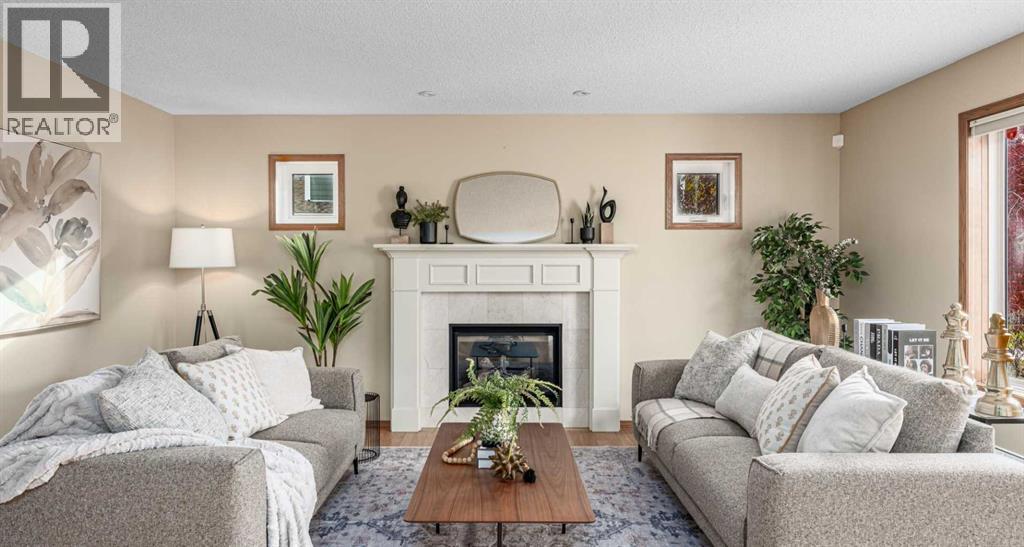 202 Panorama Hills Close NW, Calgary, Alberta  T2K 5J3 - Photo 4 - A2351427