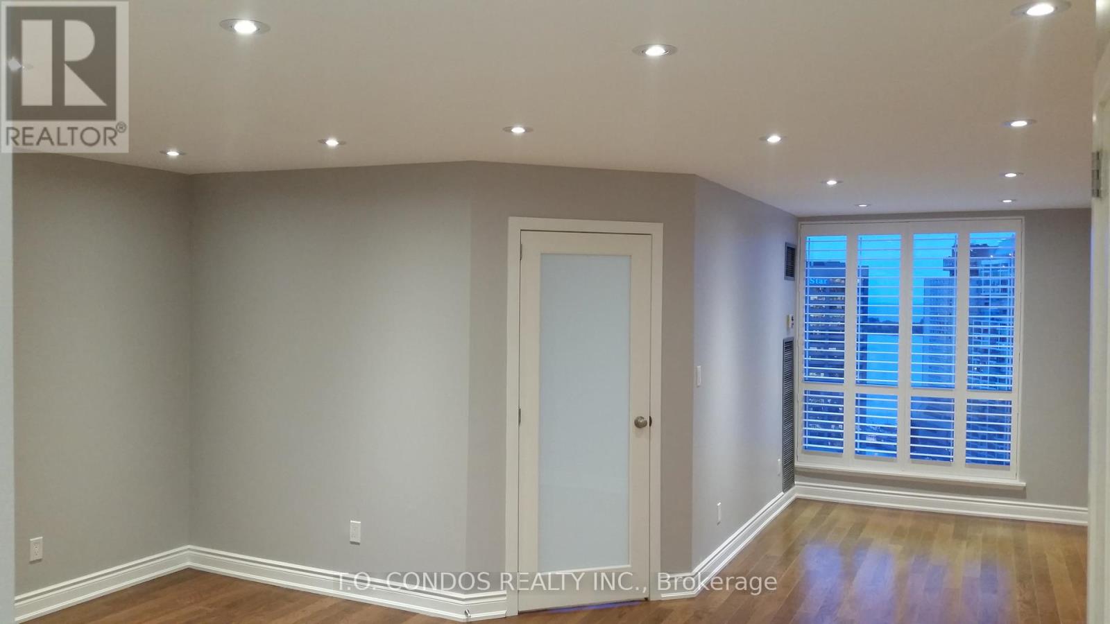 3101 - 25 The Esplanade Avenue, Toronto (Waterfront Communities), Ontario  M5E 1W5 - Photo 2 - C13880900