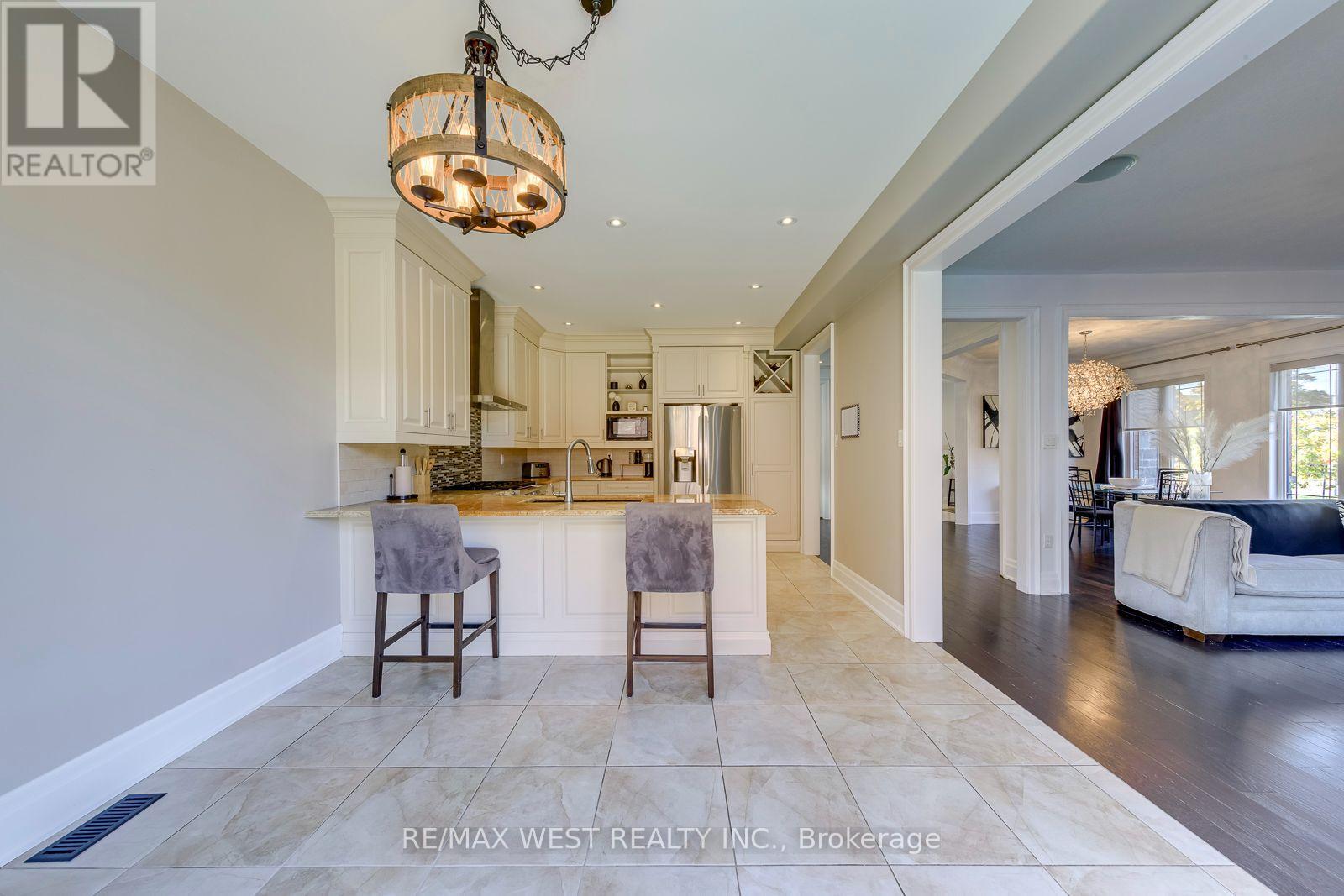 213 Eight Avenue, New Tecumseth (Alliston), Ontario  L9R 1Z6 - Photo 11 - N13883576