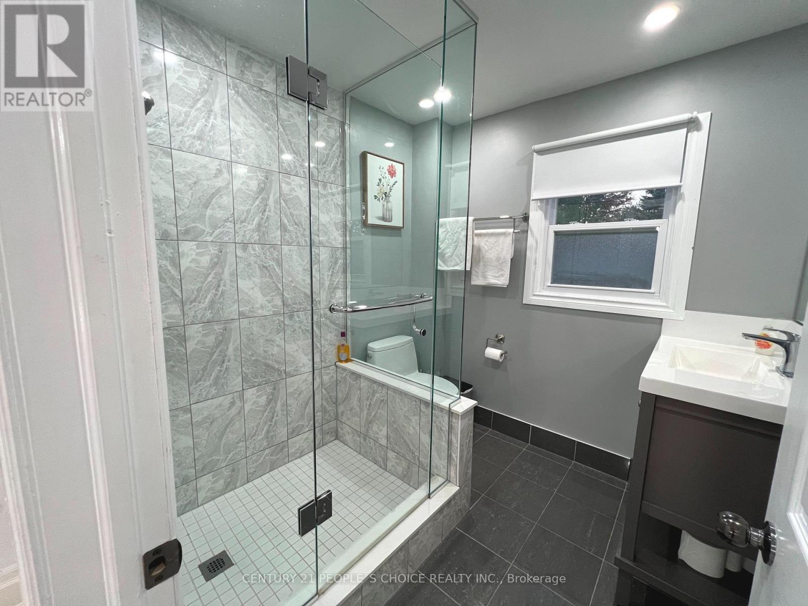 5359 Kitchener Street, Niagara Falls (Clifton Hill), Ontario  L2G 1B6 - Photo 8 - X13883568