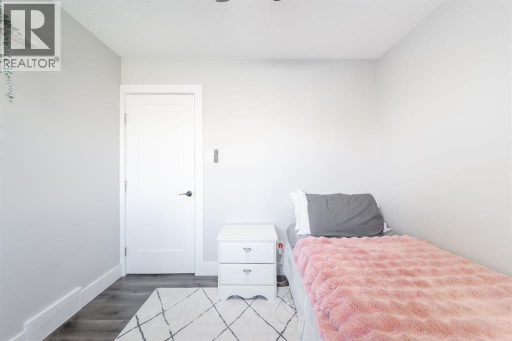 162 Maclaren Crescent