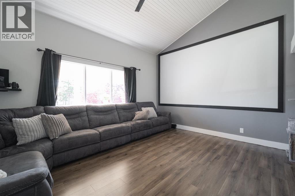 162 Maclaren Crescent