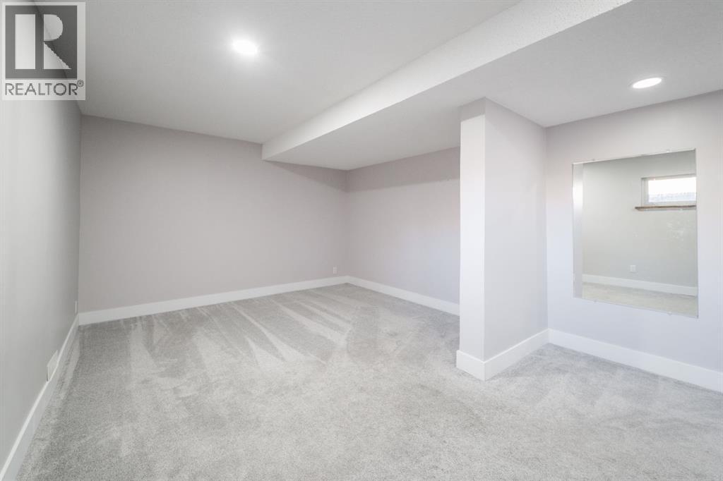162 Maclaren Crescent