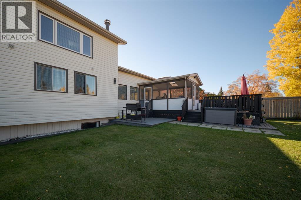 162 Maclaren Crescent