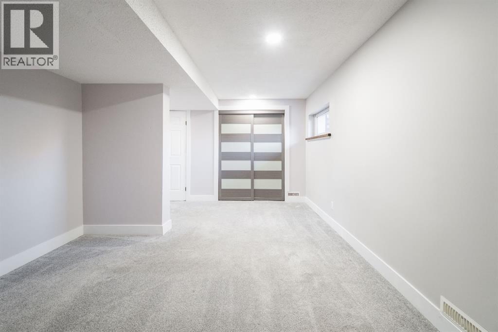 162 Maclaren Crescent