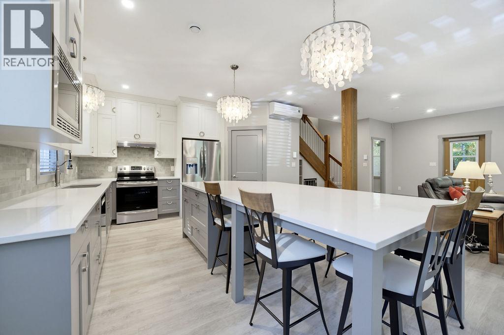 686 Swanbeach Road