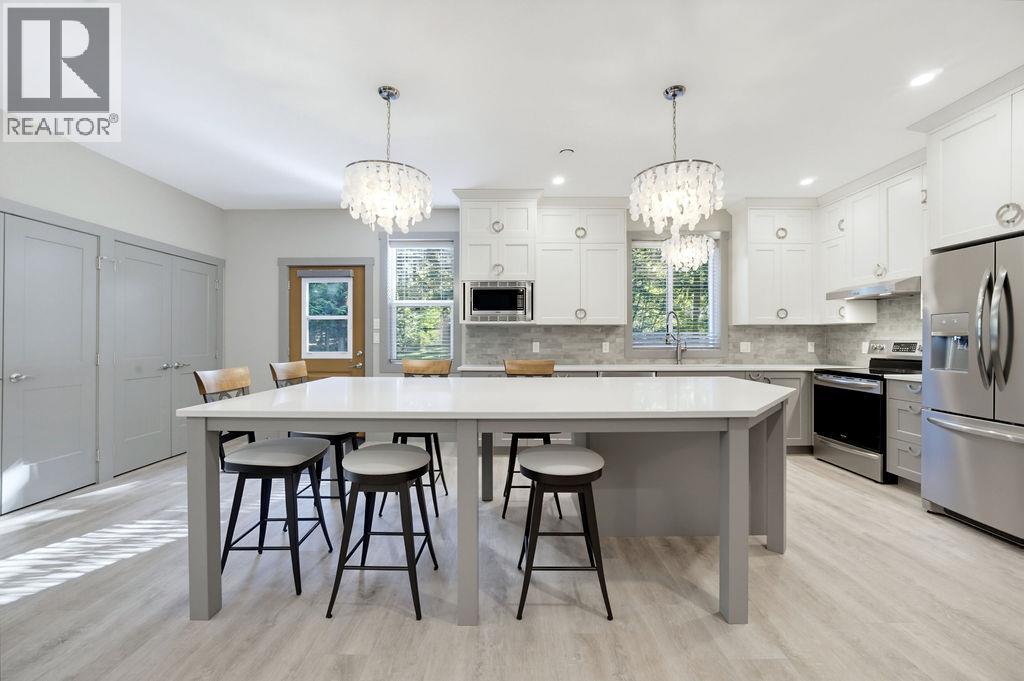 686 Swanbeach Road