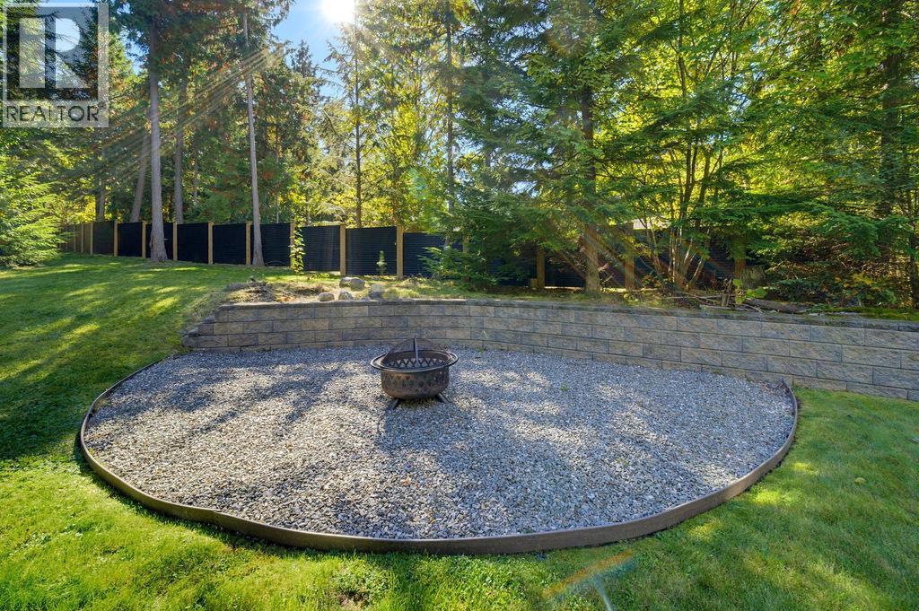 686 Swanbeach Road