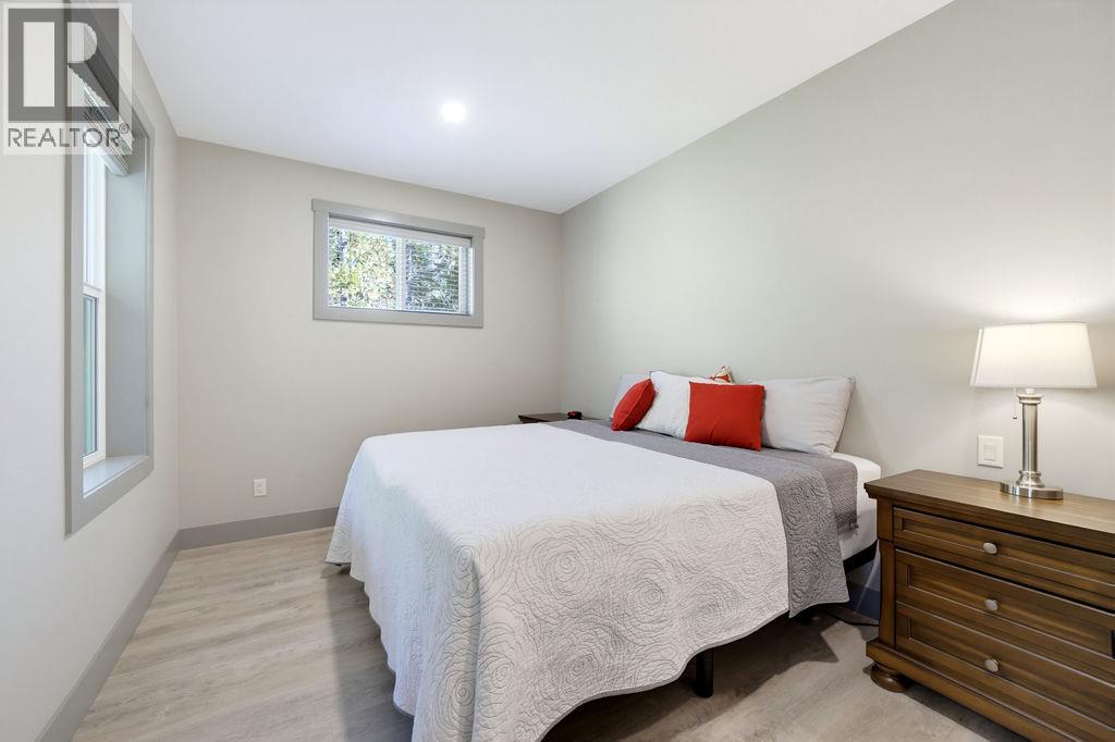686 Swanbeach Road