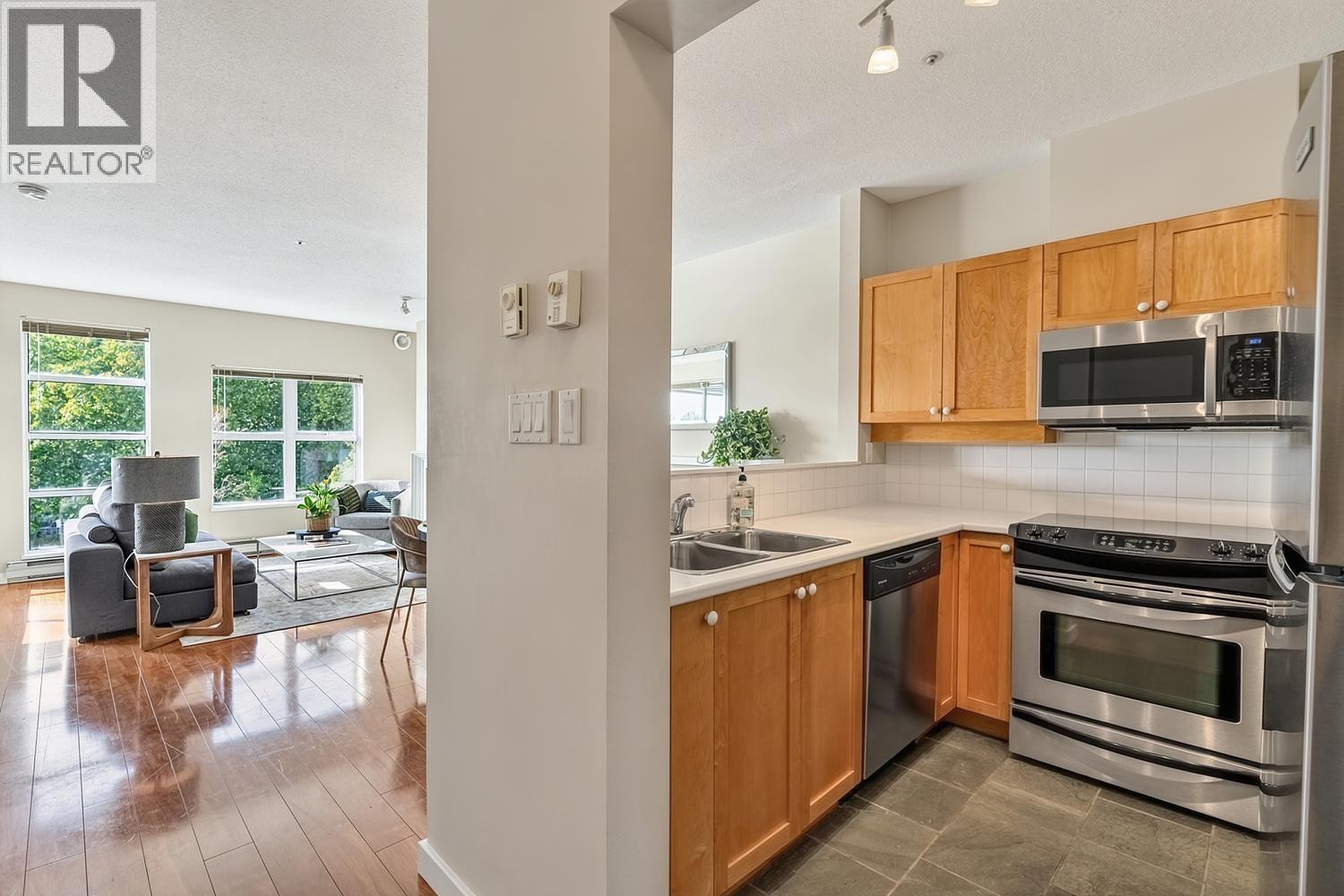 302 2020 E Kent Avenue, Vancouver, British Columbia  V5P 4X5 - Photo 8 - R3174297