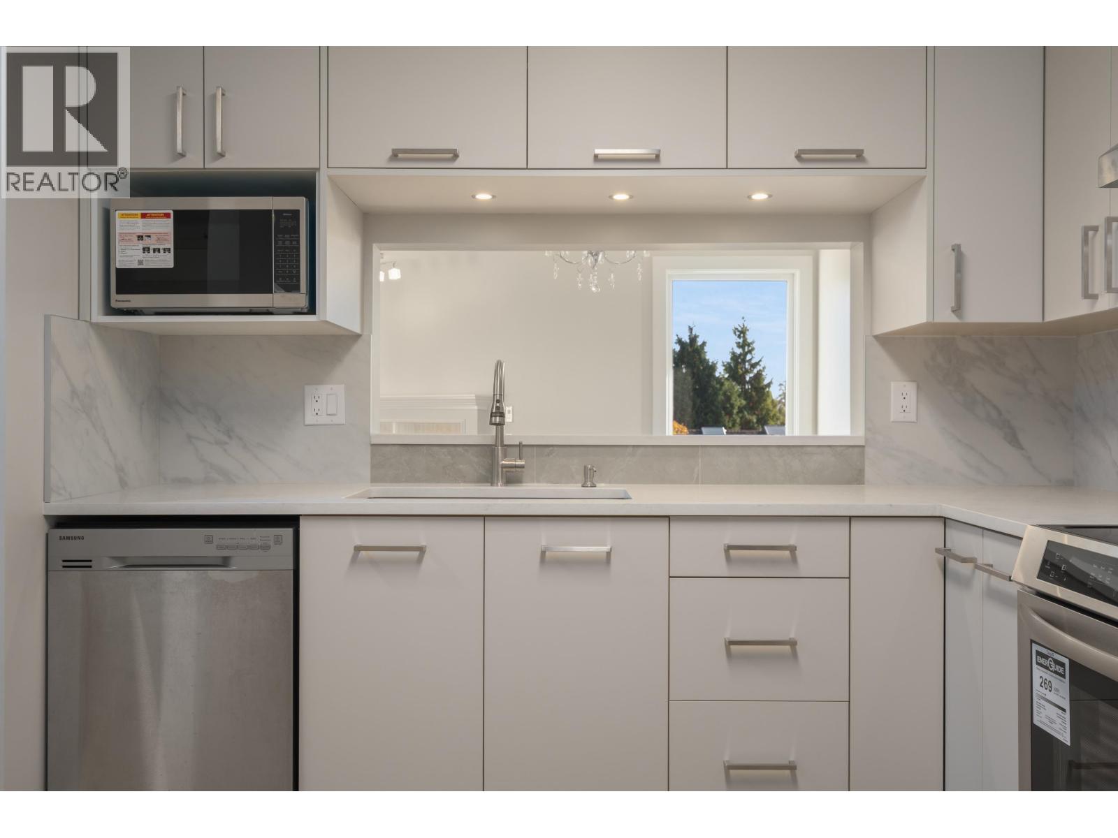321 7453 Moffatt Road, Richmond, British Columbia  V6Y 3W1 - Photo 12 - R3174321