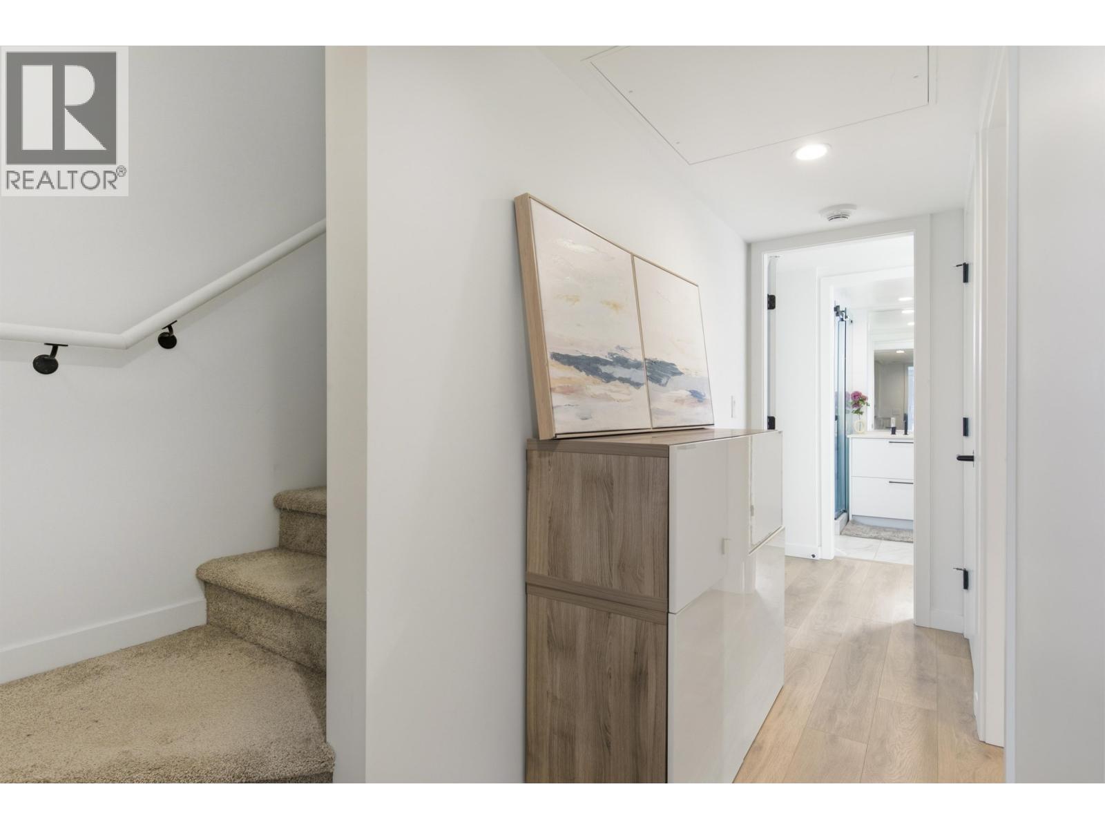 356 555 2nd E Street, North Vancouver, British Columbia  V7L 1E1 - Photo 10 - R3174312