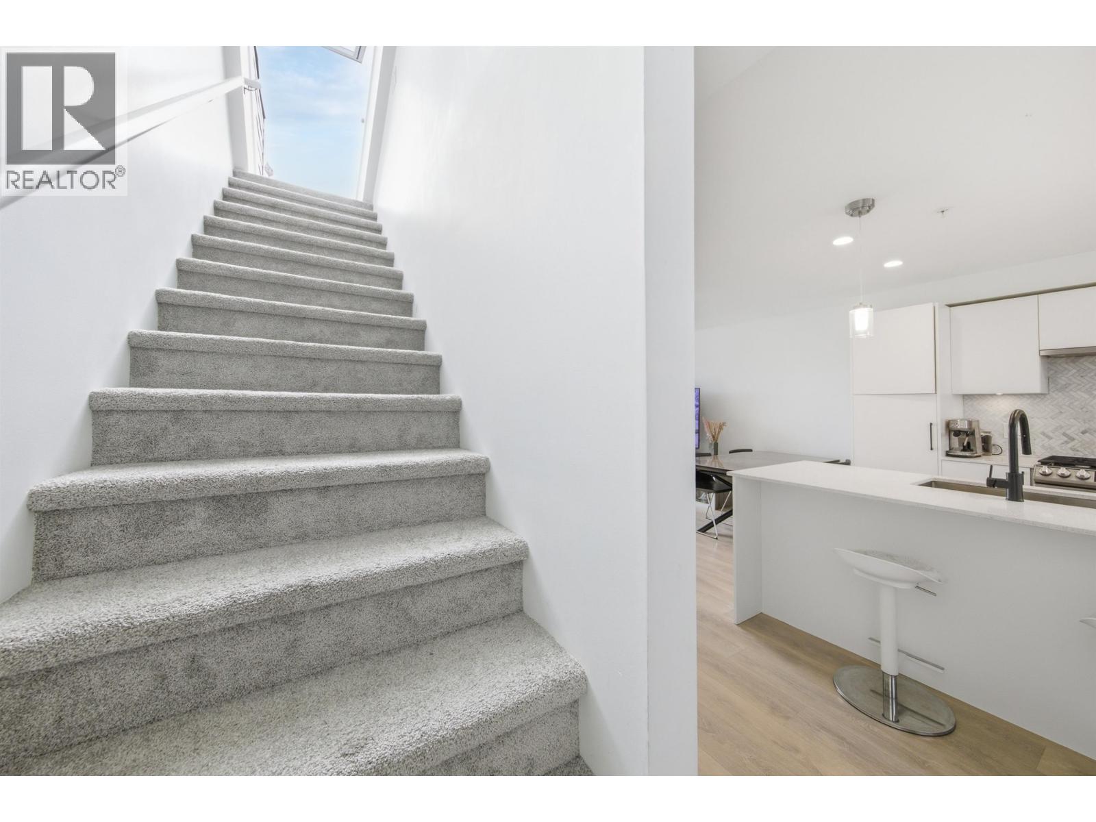 356 555 2nd E Street, North Vancouver, British Columbia  V7L 1E1 - Photo 9 - R3174312