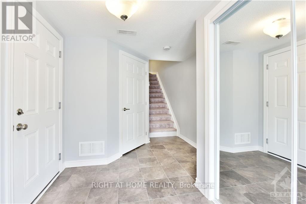 128 Grenadine Street, Ottawa, Ontario  K2S 0P1 - Photo 4 - X13883598