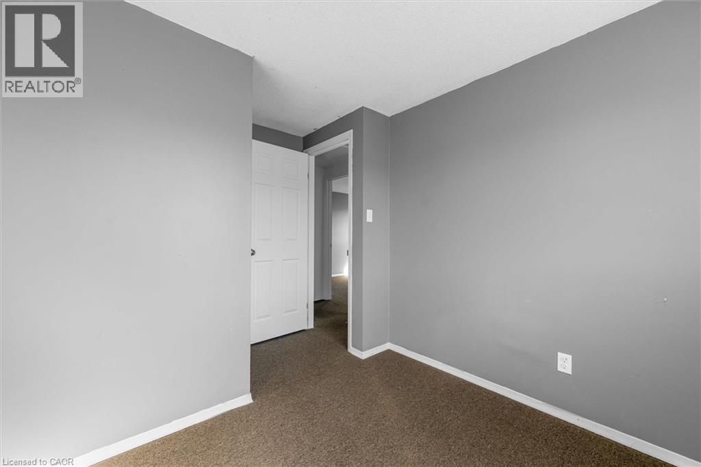 16 Crystal Court, Cambridge, Ontario  N1R 7T2 - Photo 13 - 40870296