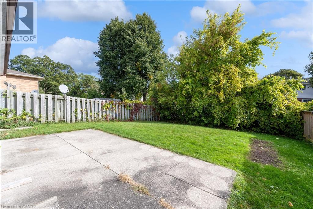16 Crystal Court, Cambridge, Ontario  N1R 7T2 - Photo 24 - 40870296