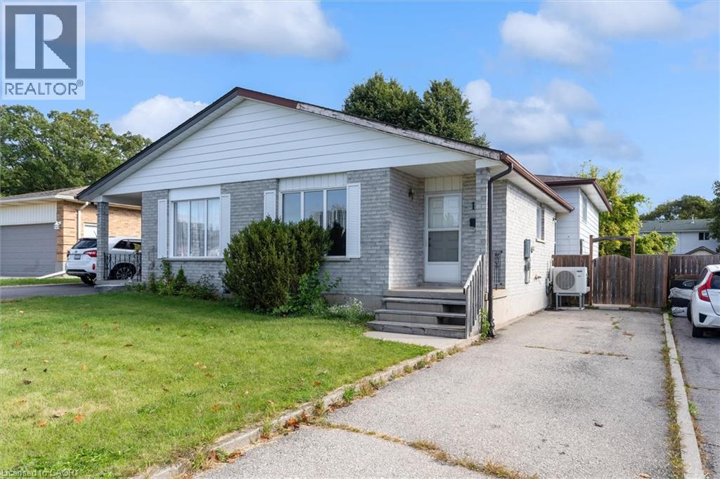 16 Crystal Court, Cambridge, Ontario  N1R 7T2 - Photo 3 - 40870296