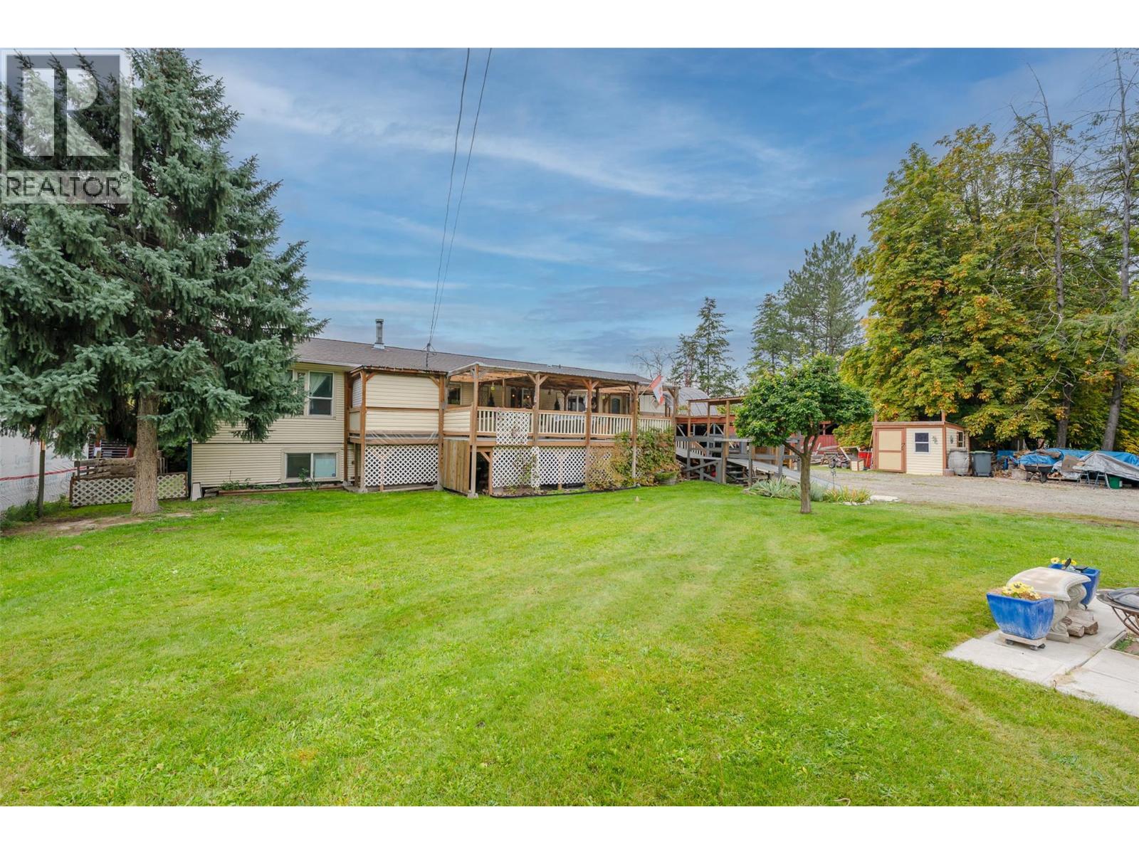 5467 Sawmill Road, Oliver, British Columbia  V0H 1T9 - Photo 2 - 10402816