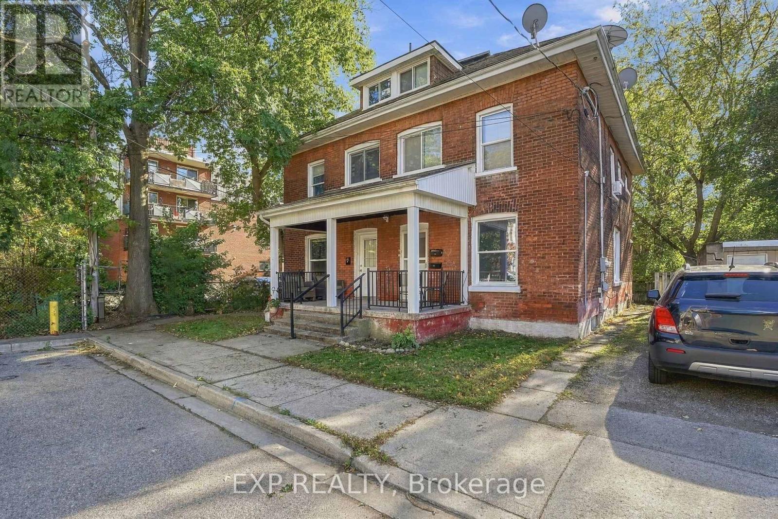 11 HART STREET, Brant, Ontario