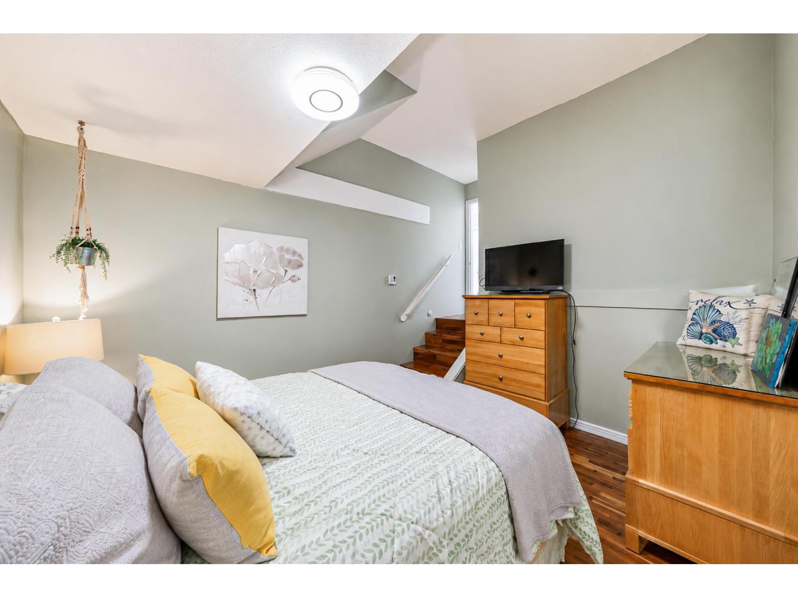 1246 Oxford St Street, White Rock, British Columbia  V4B 5G8 - Photo 25 - R3174313