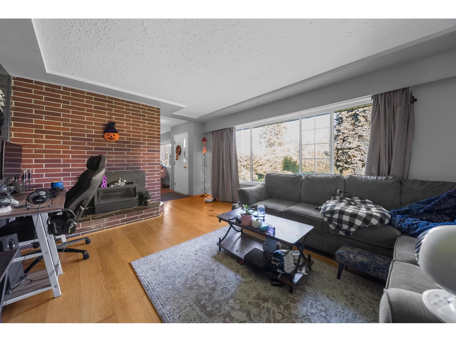 6077 ROSS ROAD