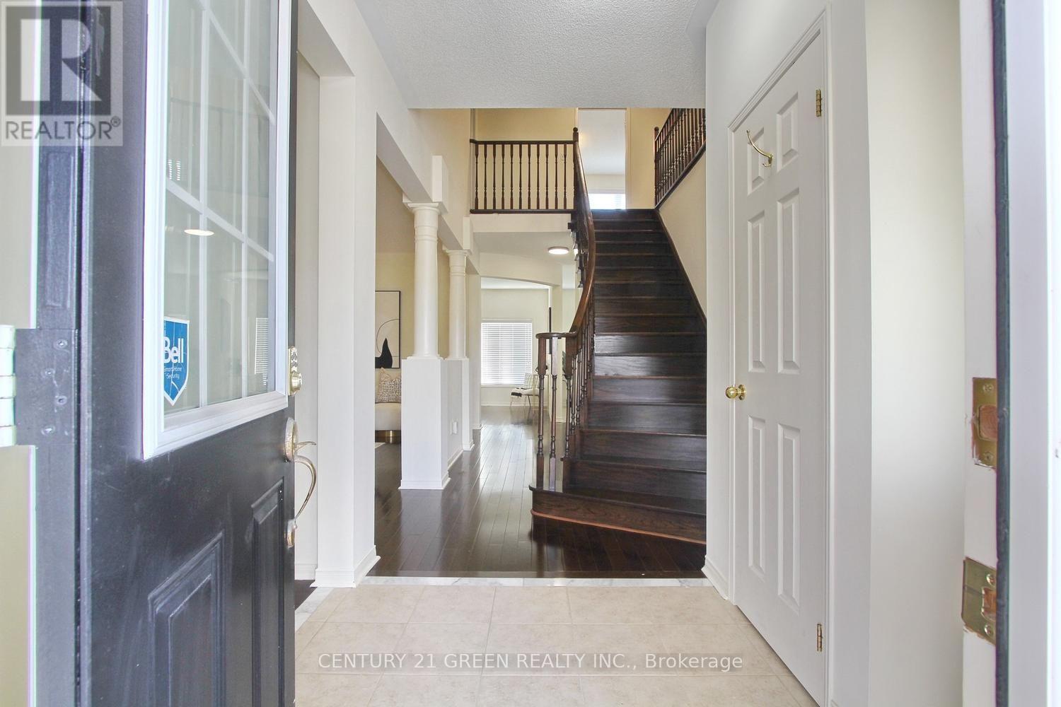 40 Cookview Drive, Brampton, Ontario  L6R 3T6 - Photo 4 - W13879222