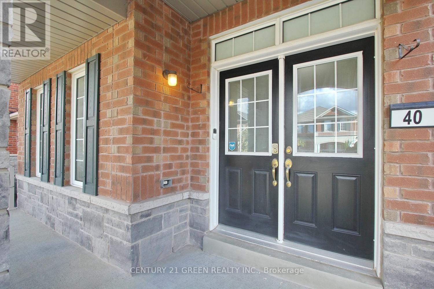 40 Cookview Drive, Brampton, Ontario  L6R 3T6 - Photo 3 - W13879222