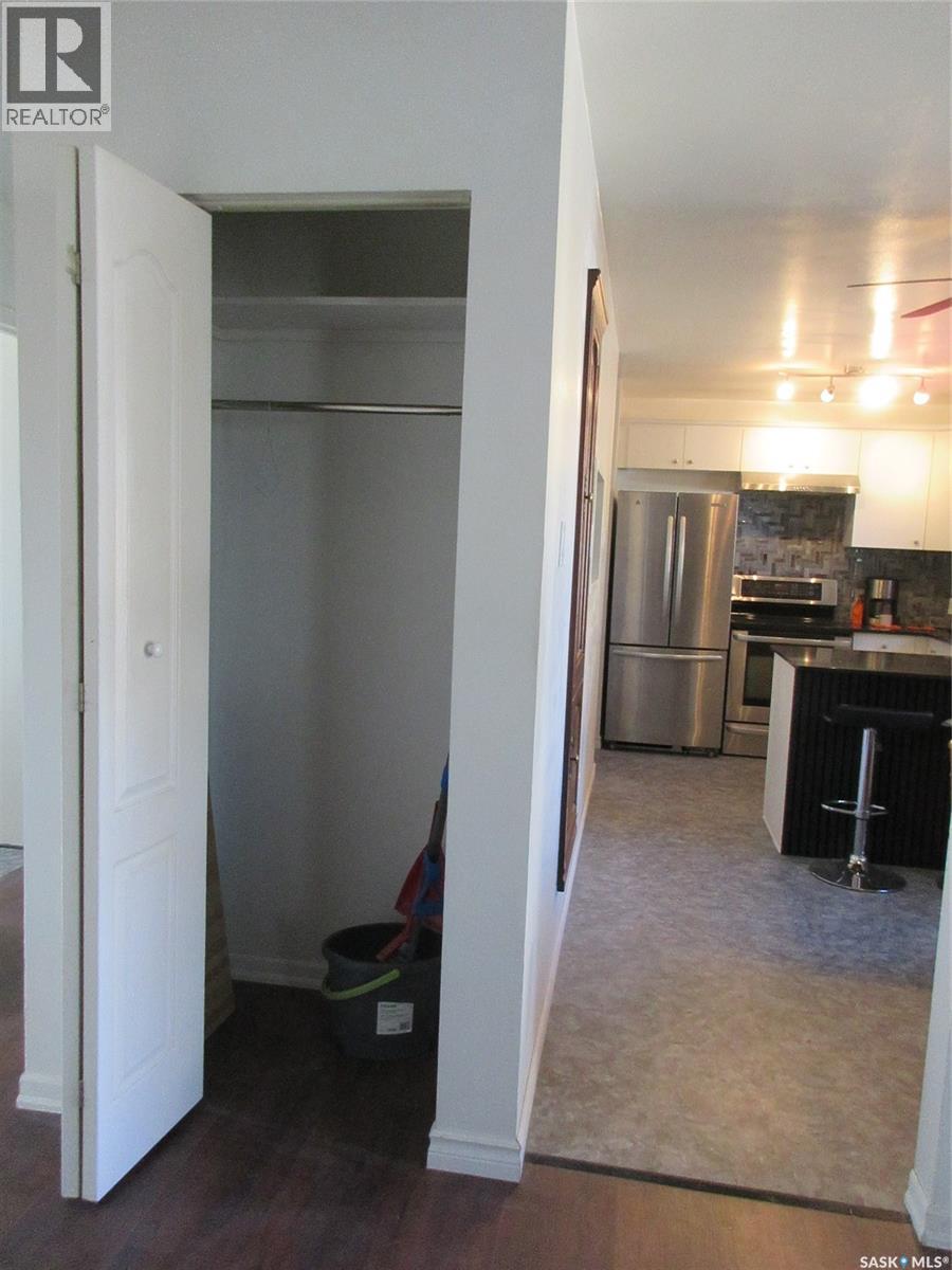 858 Worobetz Crescent N, Regina, Saskatchewan  S4X 2C3 - Photo 27 - SK050857