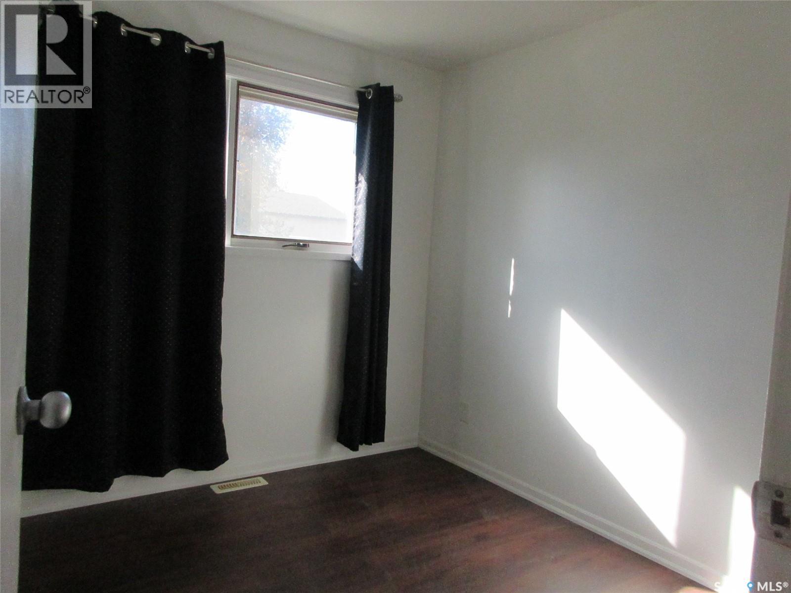 858 Worobetz Crescent N, Regina, Saskatchewan  S4X 2C3 - Photo 37 - SK050857