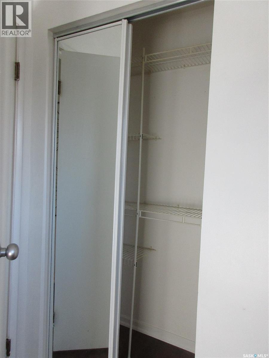 858 Worobetz Crescent N, Regina, Saskatchewan  S4X 2C3 - Photo 38 - SK050857