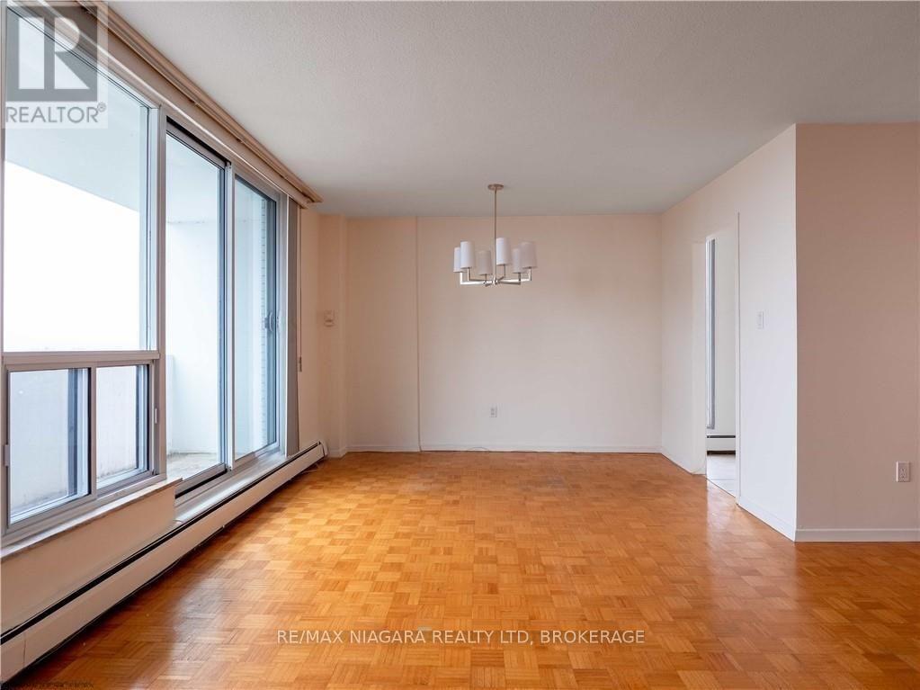 1002 - 35 Towering Heights Boulevard, St. Catharines (Glendale/glenridge), Ontario  L2T 3G8 - Photo 6 - X13883722